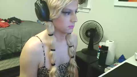 Snapshot of cd_dana chatting on 06/01/26, 03:41 cd dana online show from 06/01/26, 03:41