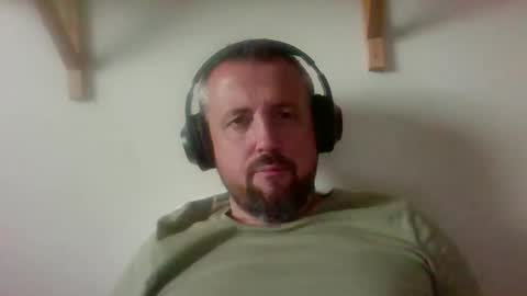 Snapshot of cebcool chatting on 11/30/25, 01:04 Sb online show from 11/30/25, 01:04