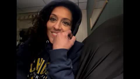 cece_vibez online show from 11/30/25, 10:08