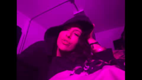 cece_vibez online show from 12/01/25, 04:34