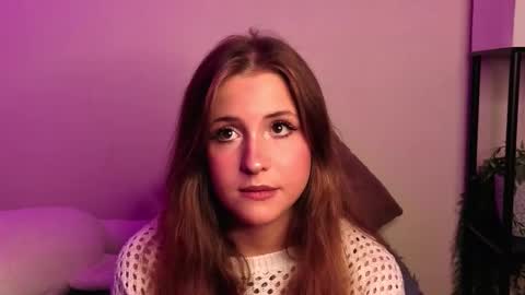 Lina  online show from 10/19/25, 07:25