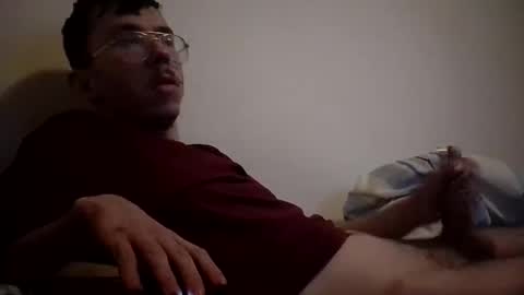 Snapshot of cedrichh0 chatting on 01/05/25, 11:04 cedrichh0 online show from 01/05/25, 11:04