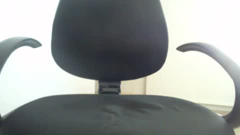 Snapshot of cedricm2m chatting on 12/15/24, 12:38 cedricMdeM online show from 12/15/24, 12:38