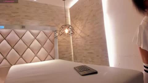  CELENE  online show from 11/14/25, 07:23