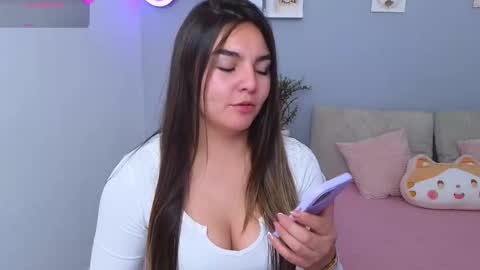 Snapshot of celeste_1star chatting on 09/25/25, 07:17 celeste_1star online show from 09/25/25, 07:17