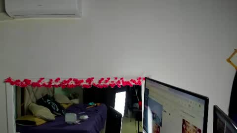 Snapshot of celeste_bunny18 chatting on 08/01/26, 07:57 Celeste online show from 08/01/26, 07:57