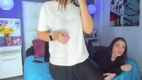 Snapshot of celeste_starsss chatting on 11/20/25, 09:31 celeste_starsss online show from 11/20/25, 09:31