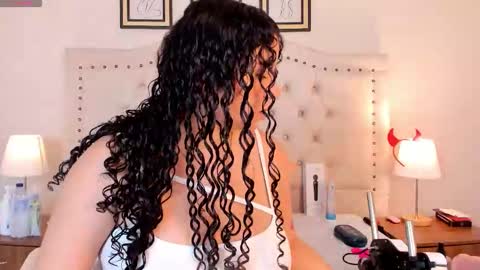 CELESTE MIRANDA online show from 12/02/25, 12:21