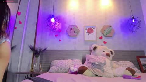 Snapshot of celeste_wang chatting on 02/20/26, 12:05 Celeste online show from 02/20/26, 12:05