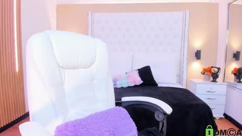 Celeste Wayne online show from 11/06/25, 11:59