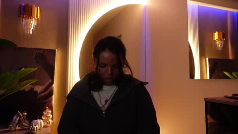 CelesteBailey online show from 11/08/25, 04:45