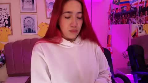 Snapshot of celestee15_ chatting on 06/18/26, 11:25 Celeste online show from 06/18/26, 11:25