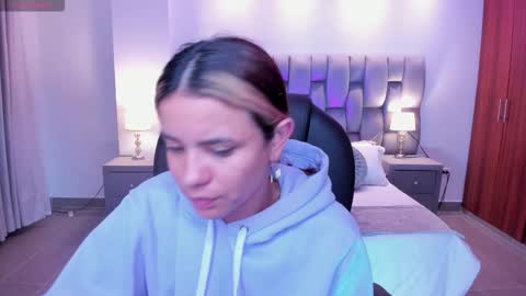 Snapshot of celestee_rain chatting on 09/14/25, 08:35 celestee_rain online show from 09/14/25, 08:35