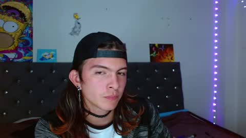 Snapshot of celesteswett chatting on 12/17/24, 02:12 I am Valentinn online show from 12/17/24, 02:12