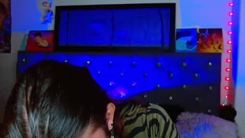 Snapshot of celesteswett chatting on 02/18/25, 01:21 I am Valentinn online show from 02/18/25, 01:21