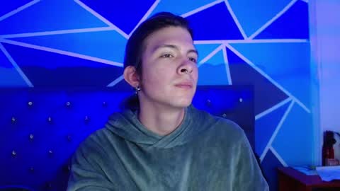 Snapshot of celesteswett chatting on 10/28/25, 07:27 I am Valentinn online show from 10/28/25, 07:27