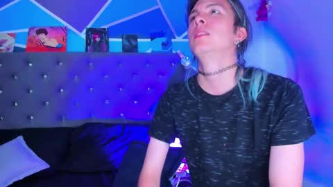 Snapshot of celesteswett chatting on 11/16/25, 01:44 I am Valentinn online show from 11/16/25, 01:44