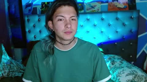 Snapshot of celesteswett chatting on 12/15/25, 08:02 I am Valentinn online show from 12/15/25, 08:02