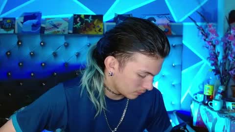 Snapshot of celesteswett chatting on 12/23/25, 02:53 I am Valentinn online show from 12/23/25, 02:53