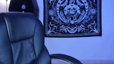 Snapshot of celestical chatting on 11/12/25, 11:36 online show from 11/12/25, 11:36