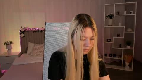 your cute kitty online show from 05/24/26, 08:25