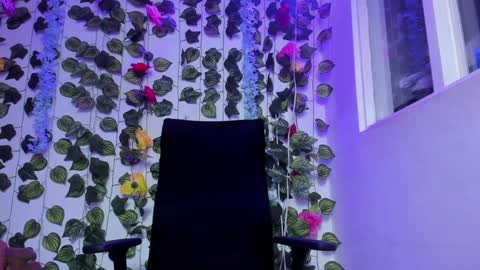 Snapshot of celestinepurple chatting on 12/29/24, 01:24 Celestineeeeee online show from 12/29/24, 01:24