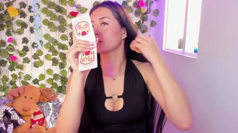 Snapshot of celestinepurple chatting on 01/03/25, 04:37 Celestineeeeee online show from 01/03/25, 04:37