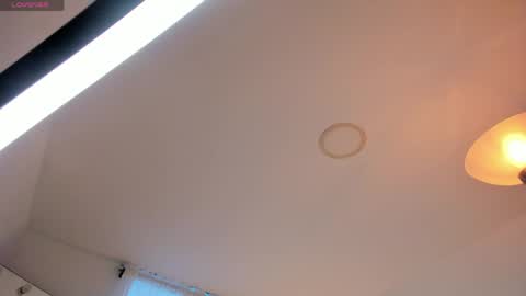 Ari online show from 04/17/26, 08:23