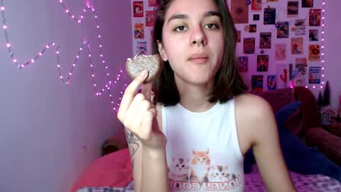 Snapshot of celine_dionn chatting on 12/15/24, 11:45 Celine online show from 12/15/24, 11:45