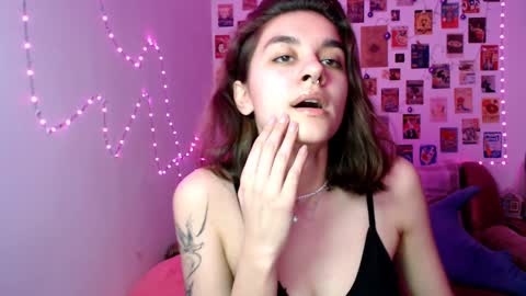 Snapshot of celine_dionn chatting on 01/16/25, 01:47 Celine online show from 01/16/25, 01:47