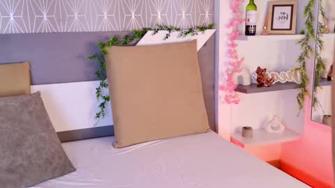 Snapshot of celine_lee chatting on 10/02/25, 06:59 Celine online show from 10/02/25, 06:59