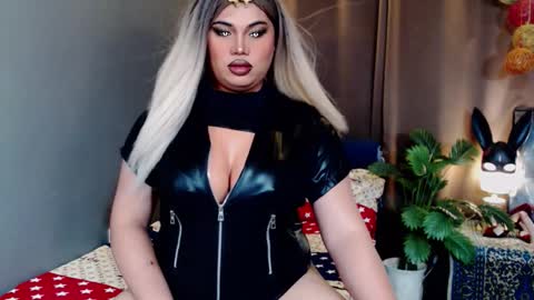 cellinekittcumerr online show from 12/05/25, 07:21