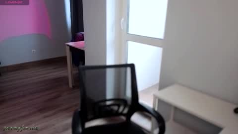 Snapshot of centurion_1 chatting on 11/23/25, 07:19 Bruce online show from 11/23/25, 07:19