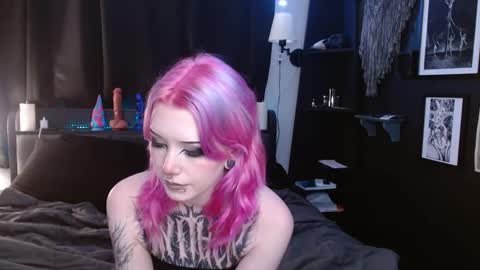 Averi online show from 02/25/25, 02:03