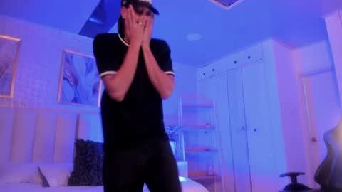 Snapshot of cero_khalifa chatting on 05/09/26, 01:44 cero khalifa online show from 05/09/26, 01:44