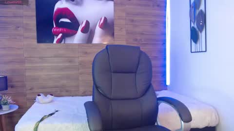 Snapshot of cerokershelby chatting on 12/27/24, 06:24 Ceroke online show from 12/27/24, 06:24