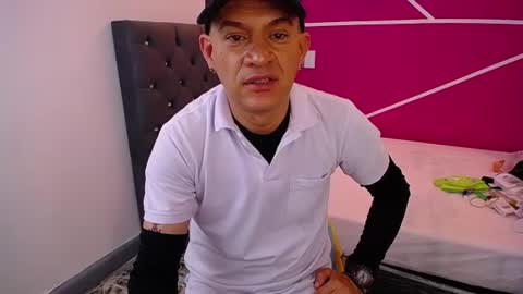 Cesirry online show from 06/30/26, 07:15