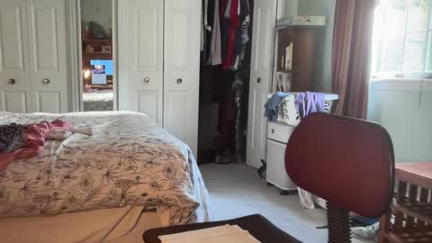 Snapshot of cfnmworkout1 chatting on 09/29/25, 12:21 cfnmworkout1 online show from 09/29/25, 12:21