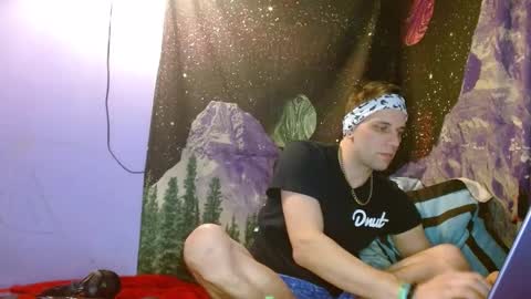 cguffey2284 online show from 01/03/25, 02:21