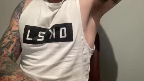 Snapshot of ch19876 chatting on 12/19/25, 06:04 ch19876 online show from 12/19/25, 06:04