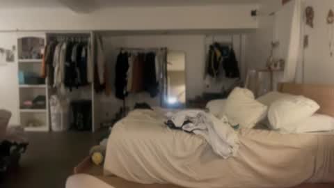 Snapshot of ch3micalhyp3boy chatting on 11/18/25, 04:06 Kpapi online show from 11/18/25, 04:06