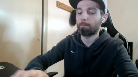 Snapshot of cha_cha_chillin chatting on 06/27/26, 05:40 cha_cha_chillin online show from 06/27/26, 05:40