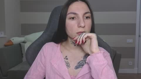 Kate online show from 11/19/25, 07:41