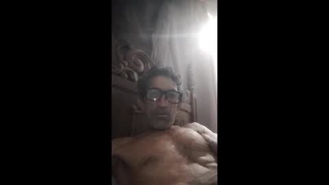 Snapshot of chacal6311 chatting on 04/19/26, 03:39 chacal6311 online show from 04/19/26, 03:39