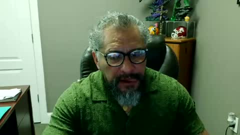 Snapshot of chacho1968 chatting on 07/14/26, 04:13 Chuck online show from 07/14/26, 04:13