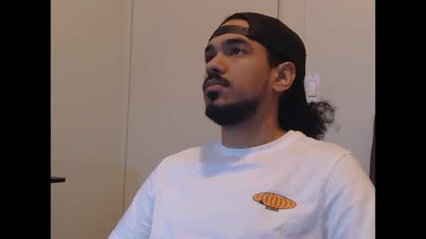 Snapshot of chainnballz chatting on 12/17/25, 02:28 ChainNballzz online show from 12/17/25, 02:28