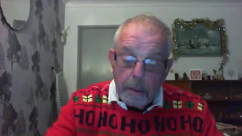 Snapshot of champers37 chatting on 12/11/24, 02:54 Champers online show from 12/11/24, 02:54