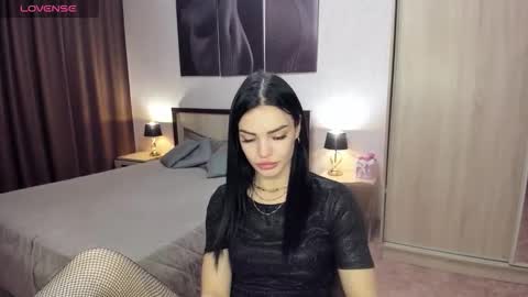 Snapshot of chaneljem chatting on 12/21/25, 04:03 chaneljem online show from 12/21/25, 04:03