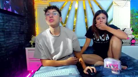 Snapshot of chanellandmax chatting on 11/23/25, 01:33 Chanellandmax online show from 11/23/25, 01:33