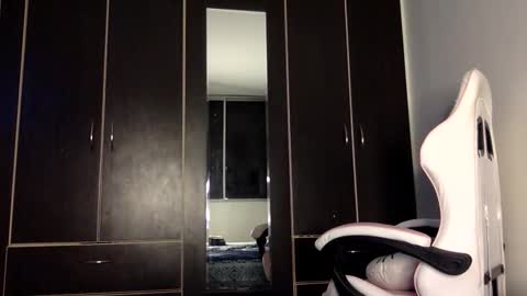 Snapshot of chanelsexyy chatting on 05/30/26, 08:39 Viviana 3 online show from 05/30/26, 08:39